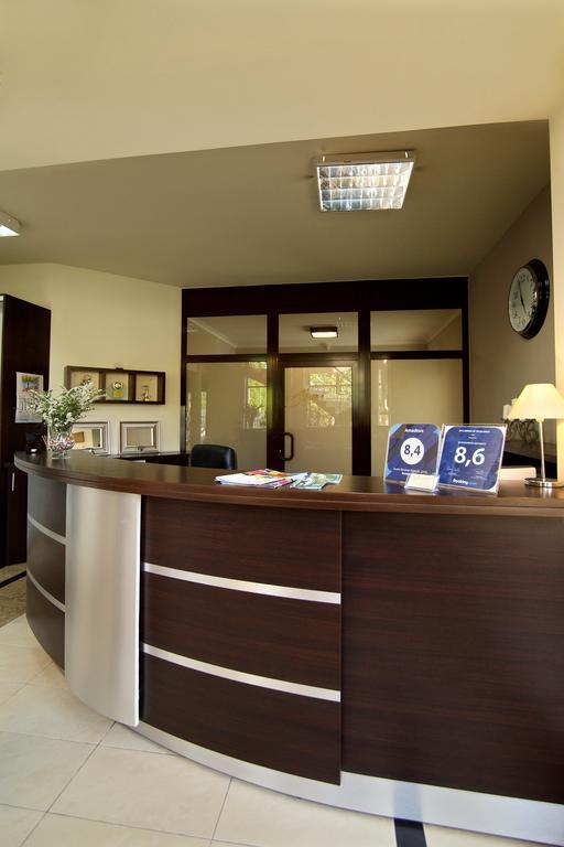 Amadeus Motel Lomza Bagian luar foto
